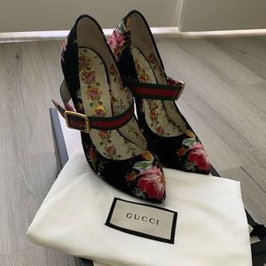 GUCCI Sylvie Floral Maryjane Pump 35.5 EU/ 5.5 US